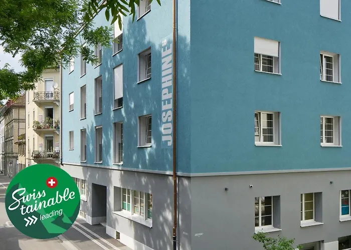 Josephine'S Guesthouse - Women Only With Rooftop And Community Area